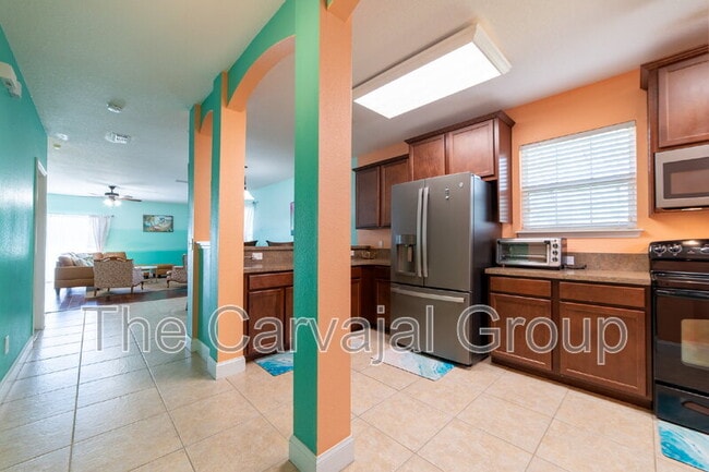Building Photo - 10100 Green Branch Ct