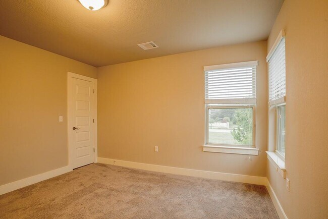 Building Photo - 10604 Wills Lp