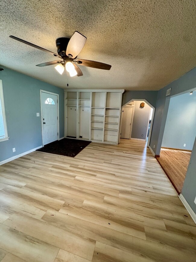 Building Photo - 209 SW 7th St