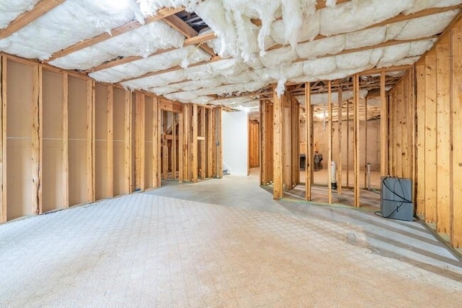 Building Photo - 53 Lakeside Terrace