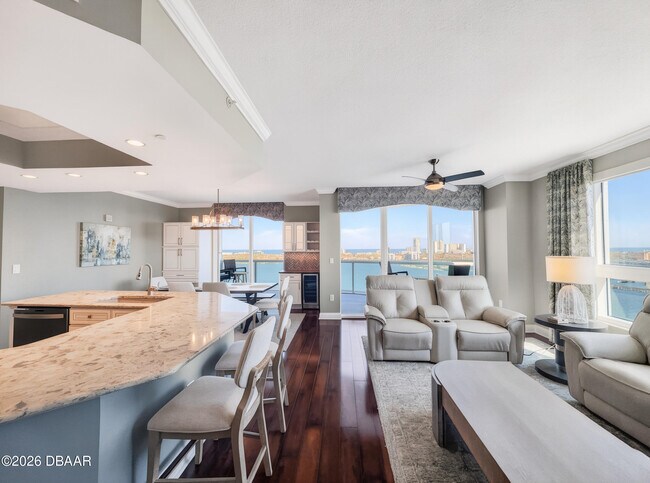 Building Photo - 231 Riverside Dr