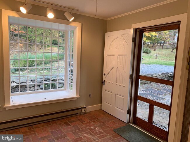 Building Photo - 18279 Foundry Rd