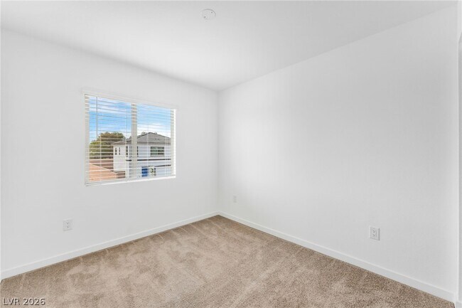 Building Photo - 2204 Abraham Ave