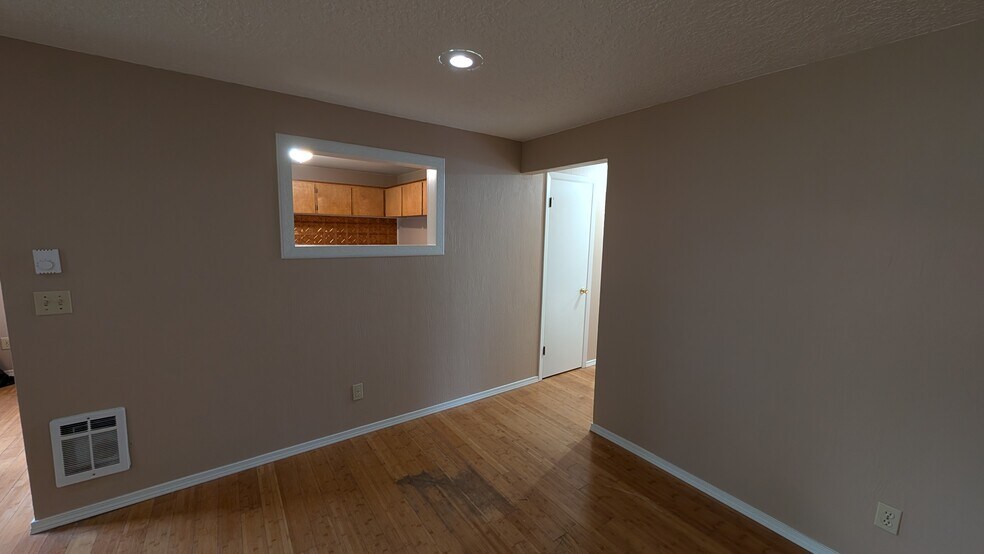 Building Photo - 3736 SE 165th Ave