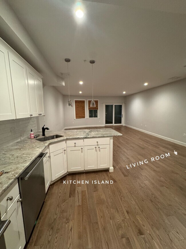 Building Photo - 9 Independence Ave