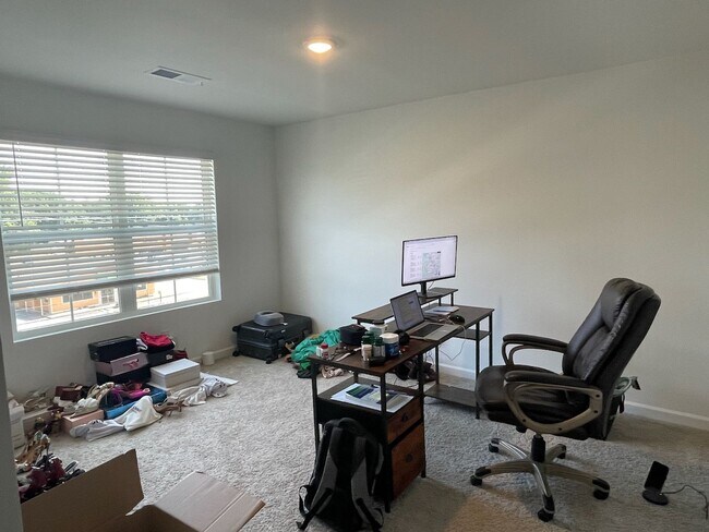 Building Photo - 6203 Honeybell Aly