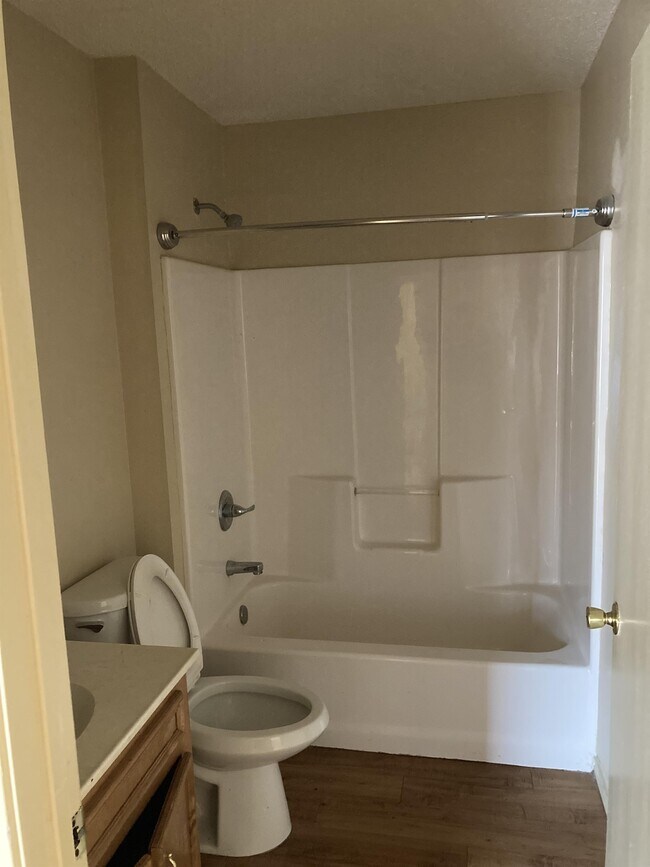 Building Photo - 542 Amigos Ln