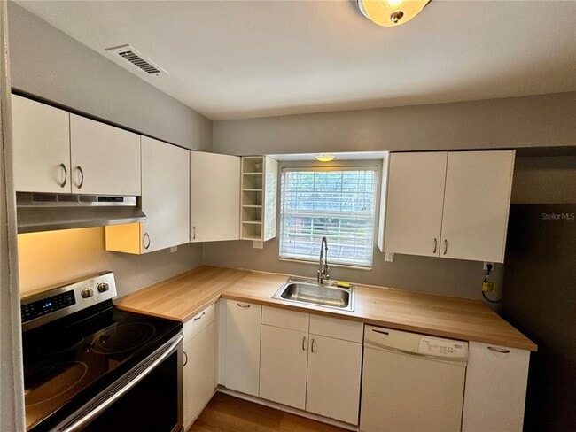 Building Photo - 3045 Aaron Burr Ave