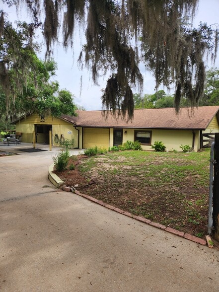 driveway view - 5212 Bertsville Rd