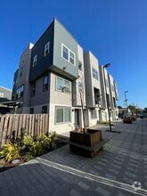 Building Photo - 1780 Boxcar Cir