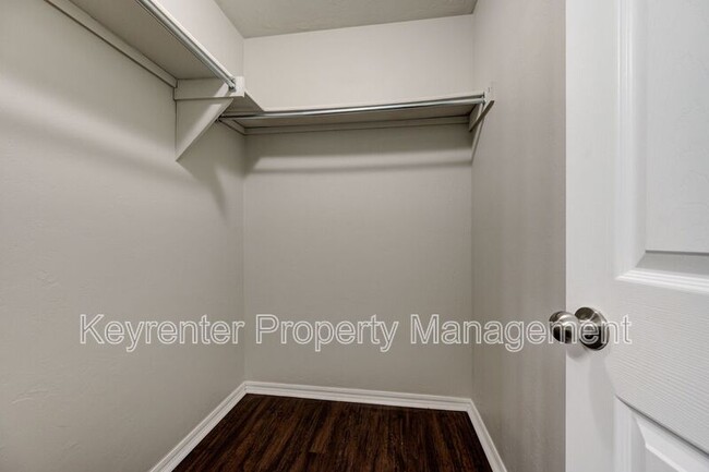 Building Photo - 3533 SE 94th St