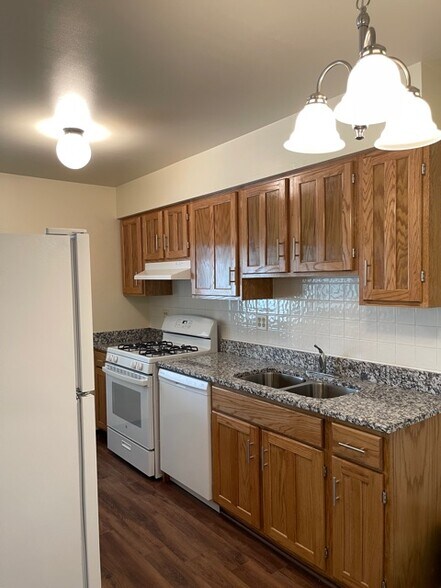 Building Photo - 436 Pleasant Run Dr