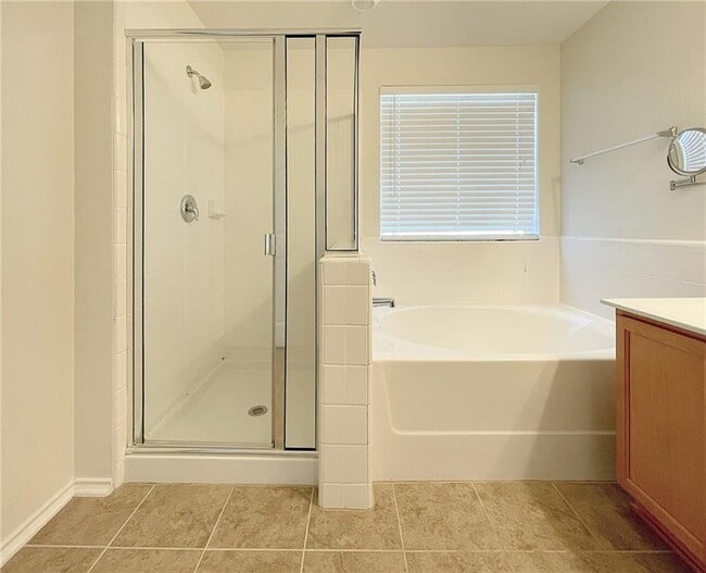 Building Photo - 404 Buttercup Creek Blvd