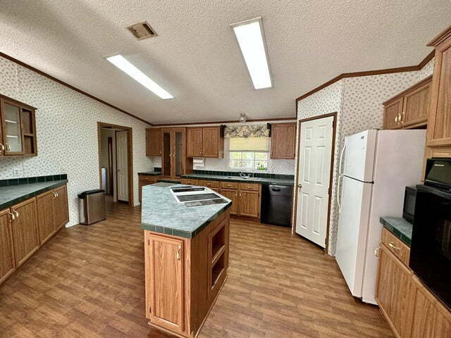 Building Photo - Prime Location- Two Acres- Plenty of space!