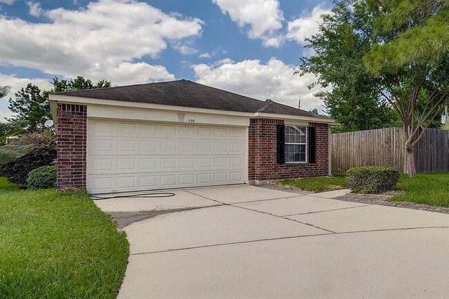 Primary Photo - 706 Silver Cliff Ln