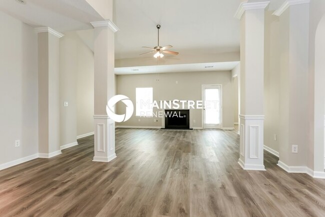 Building Photo - 3510 Umatilla Ln