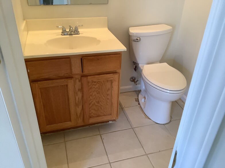 Building Photo - 214 Long Creek Pky