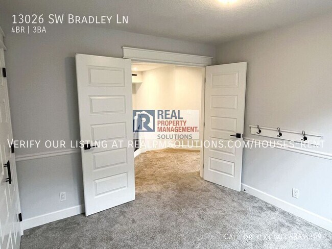 Building Photo - 13026 SW Bradley Ln