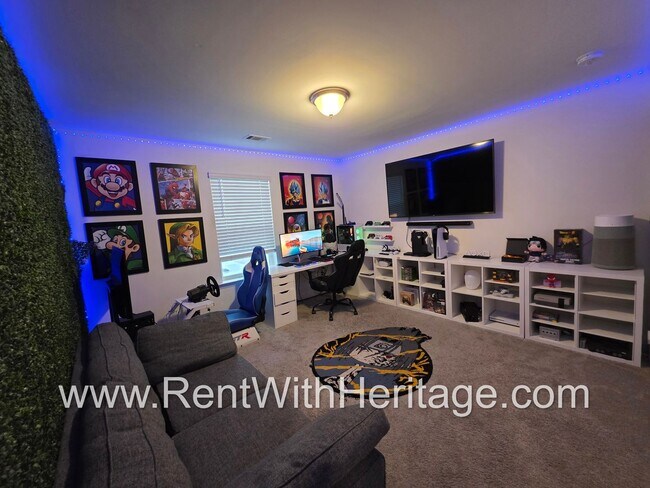 Building Photo - Amazing 5 Bedroom/ 3 Bath Home in Sweetwater, a Swim Tennis Community/ Attention to Detail / Grea...