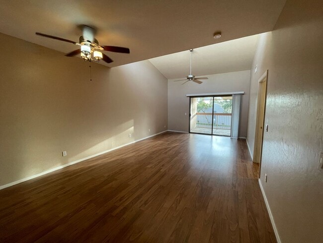 Building Photo - $1,540 2-3 Bedroom For Lease With Community Heated Pool & Spa in 85207!