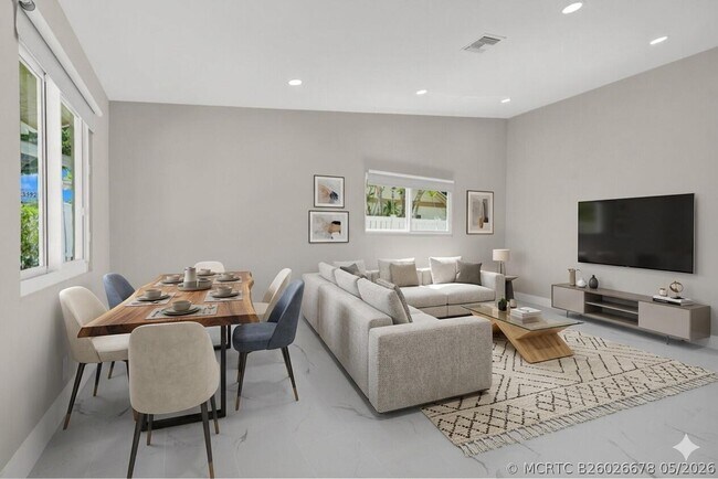Building Photo - 23392 Country Club Dr E