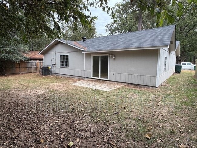 Building Photo - 10002 Stardust Trail