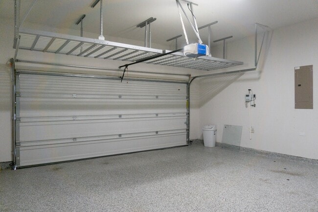 Building Photo - 8016 Sunflower Ln