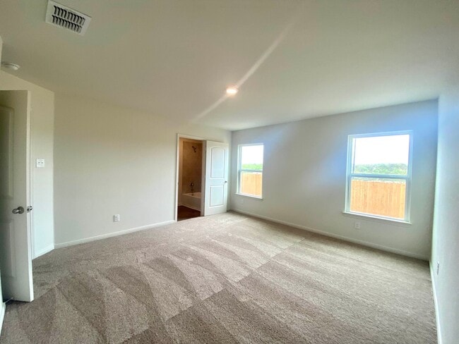Building Photo - Brand new 4 bedroom, 2 bath home in the Pr...