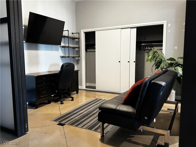 Building Photo - 200 Hoover Ave