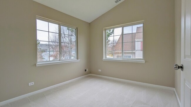 Building Photo - 265 Sierra Pass Dr