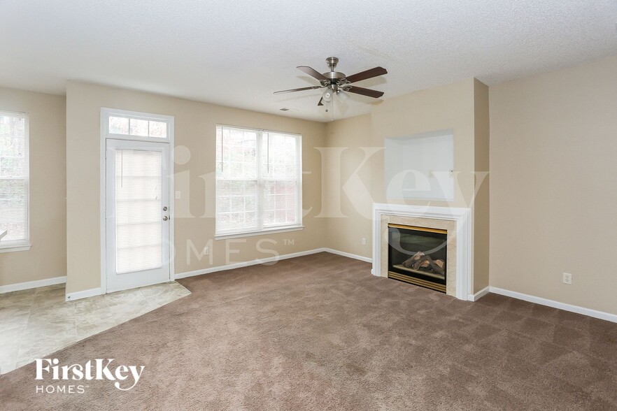 Building Photo - 6017 Briggs Dr