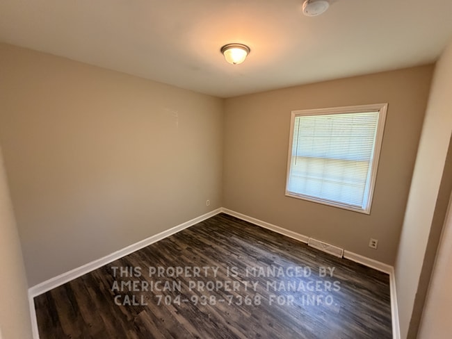 Building Photo - 4518 Kavanaugh Dr