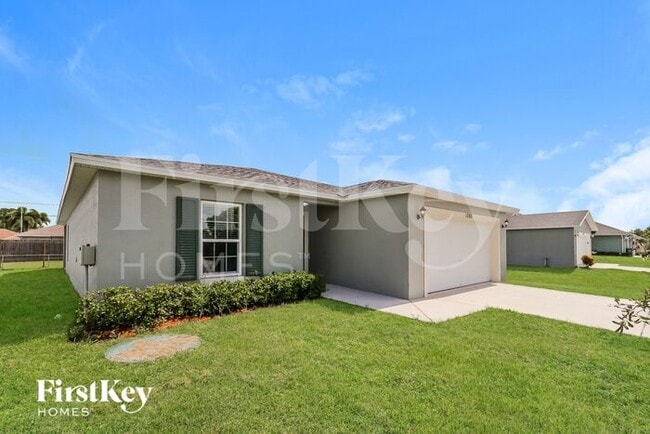 Building Photo - 1265 SW Century Ave