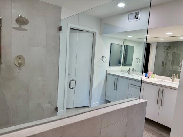 Building Photo - 6 Granada Dr