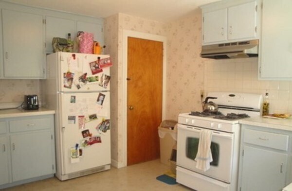 Building Photo - 33 Rose Ave