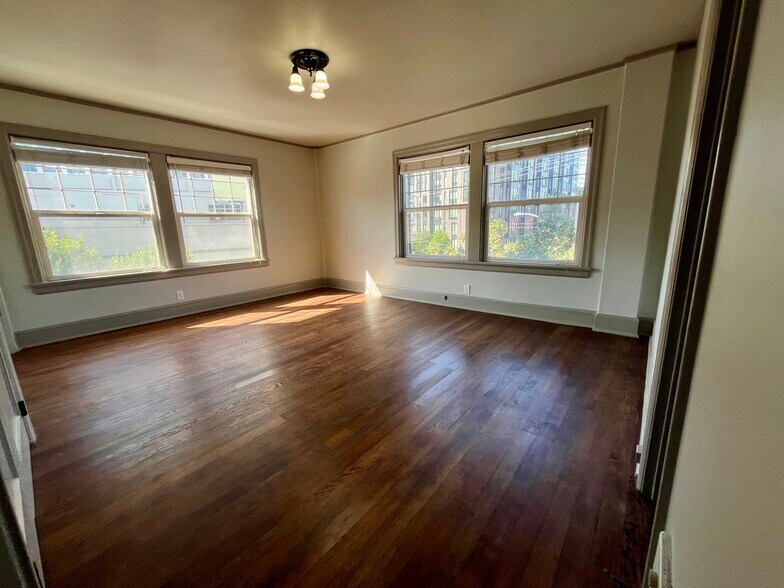 Studio (inside) - 20 NW 16th Ave