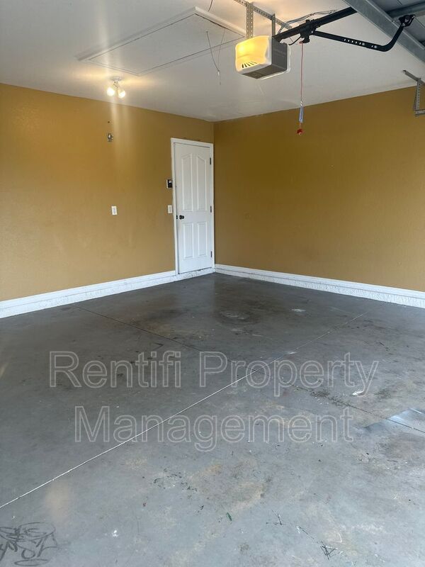 Building Photo - 1513 NE 36th Terrace