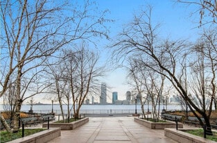 Building Photo - 300 Rector Pl