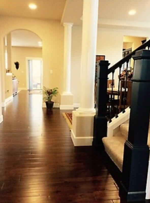 Elegant Entry - 1211 35th St Pl SE