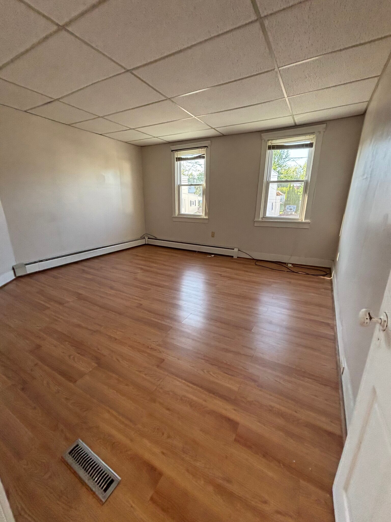 Front bedroom - 418 Furnace St