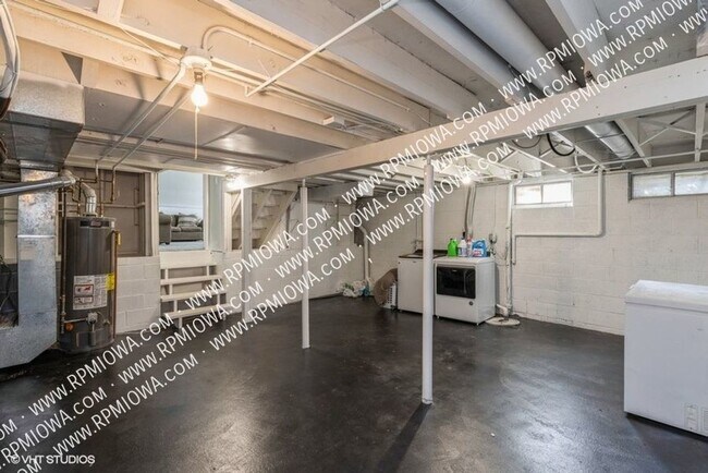 Building Photo - 513 NW 9th St