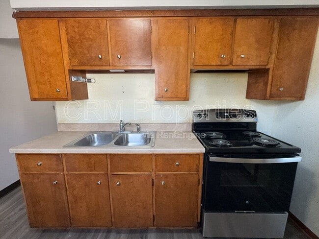 Building Photo - 1007 E North St