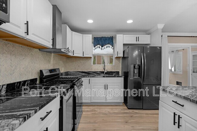 Building Photo - 2431 Clydesdale Rd