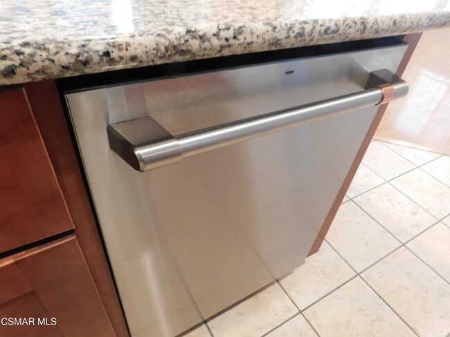 Building Photo - 728 Navito Way