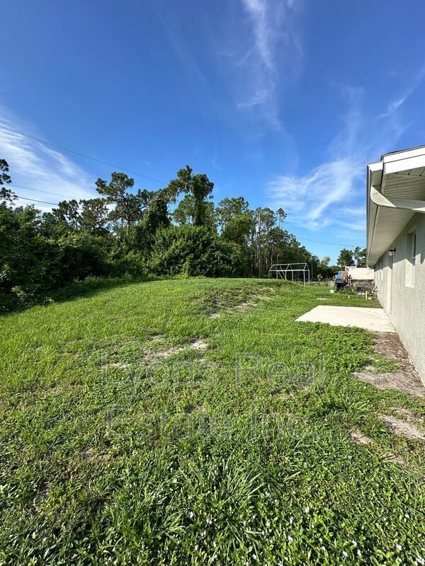 Building Photo - 4793 Jordan Ave S