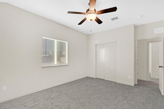 Building Photo - 11069 Gem Valley Rd