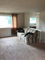 family room - 12312 NE 134th St