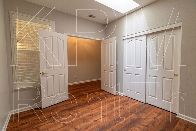 Building Photo - 10314 Creek Trail Cir