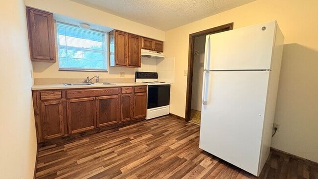 Building Photo - 1406 Magnolia W