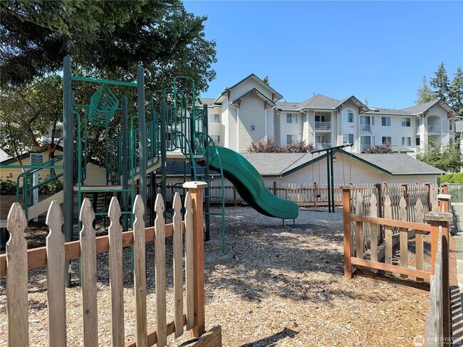 Building Photo - 2bd/2ba Newcastle Condo